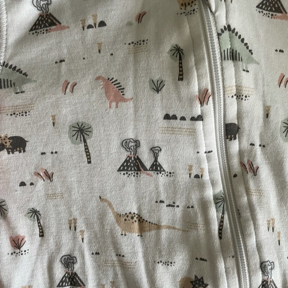 Feather baby footie - Picture 2 of 4